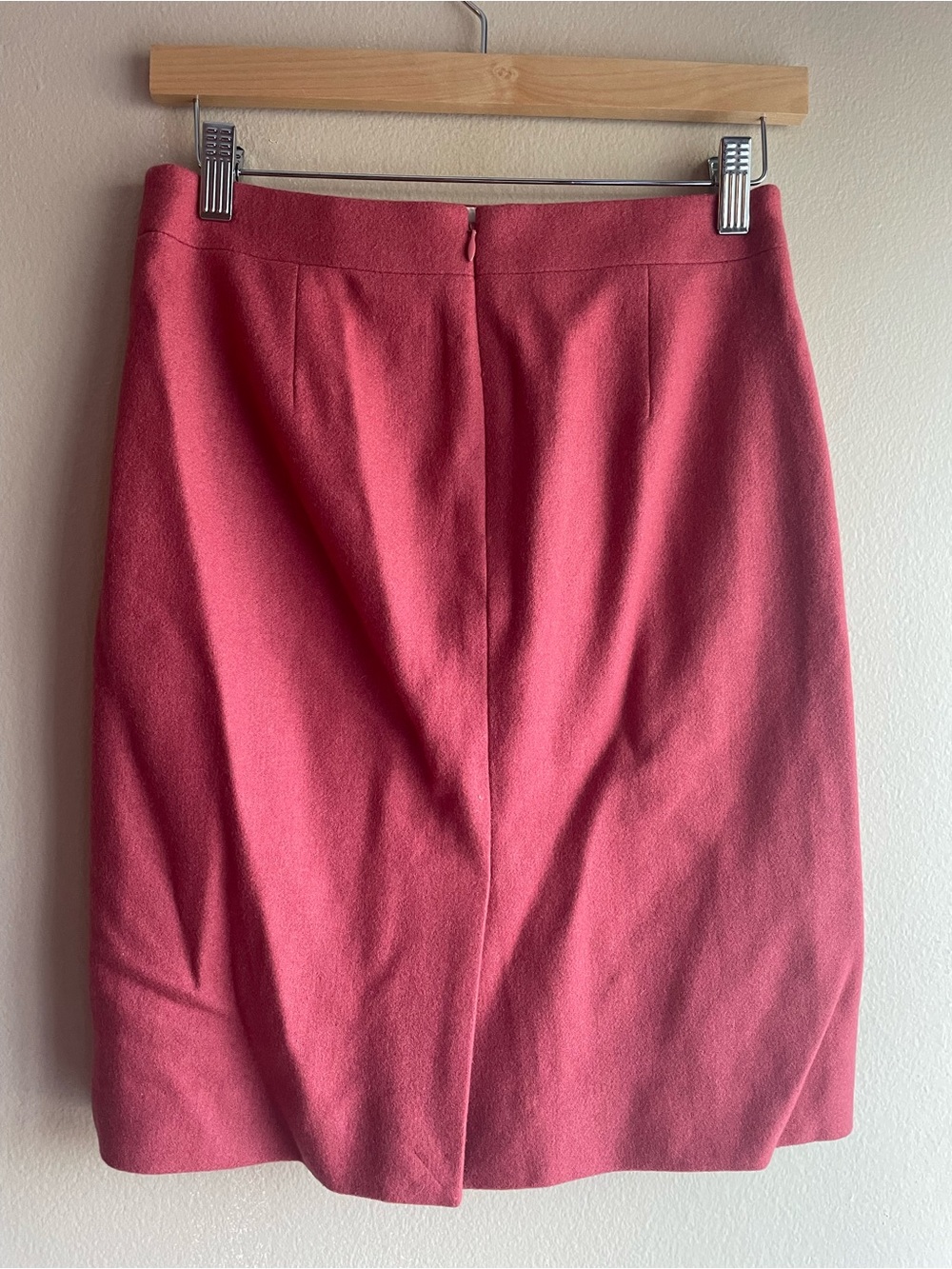 New J.CREW Women’s Pencil Skirt Pink Wool Viscose Lined Zip Knee Length Size 0 - Picture 2 of 7